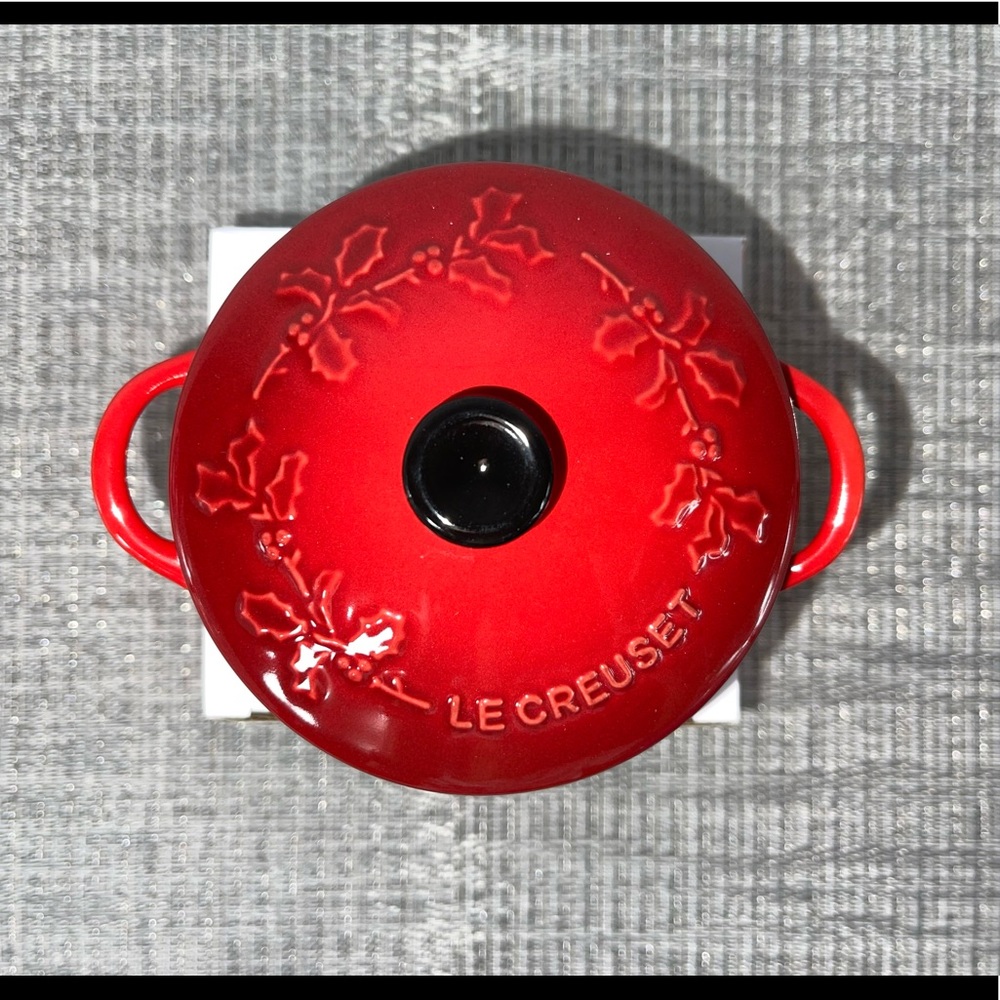 Le Creuset Mini Cocotte Holly